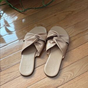Lulu's Tan Sandals Minimalist Design